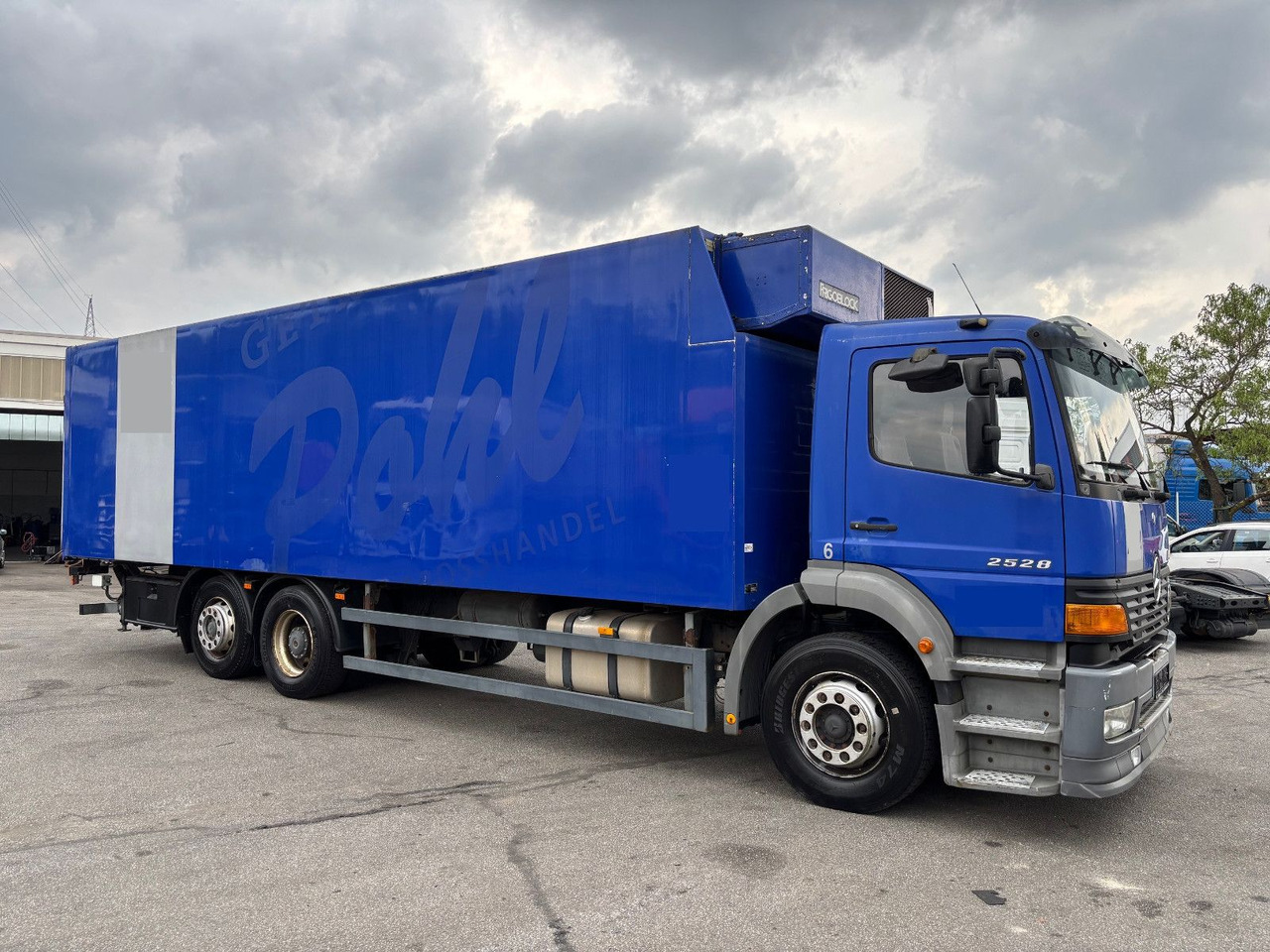 Mercedes-Benz 2528 L LBW/Klima/Frigoblock - משאית קירור: תמונה 3 Mercedes-Benz 2528 L LBW/Klima/Frigoblock - משאית קירור: תמונה 3
