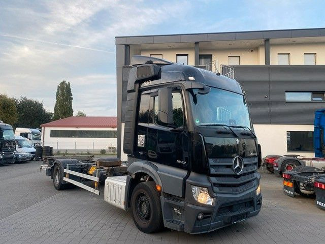 Mercedes-Benz Actros 1842 BDF LBW 1845 2x Mercedes-Benz Actros 1842 BDF LBW 1845 2x - מוביל מכולות/ משאית החלפת גוף: תמונה 4 Mercedes-Benz Actros 1842 BDF LBW 1845 2x Mercedes-Benz Actros 1842 BDF LBW 1845 2x - מוביל מכולות/ משאית החלפת גוף: תמונה 4