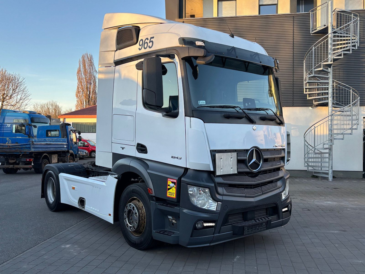 Mercedes-Benz Actros 1843 1845 - יחידת טרקטור: תמונה 2 Mercedes-Benz Actros 1843 1845 - יחידת טרקטור: תמונה 2