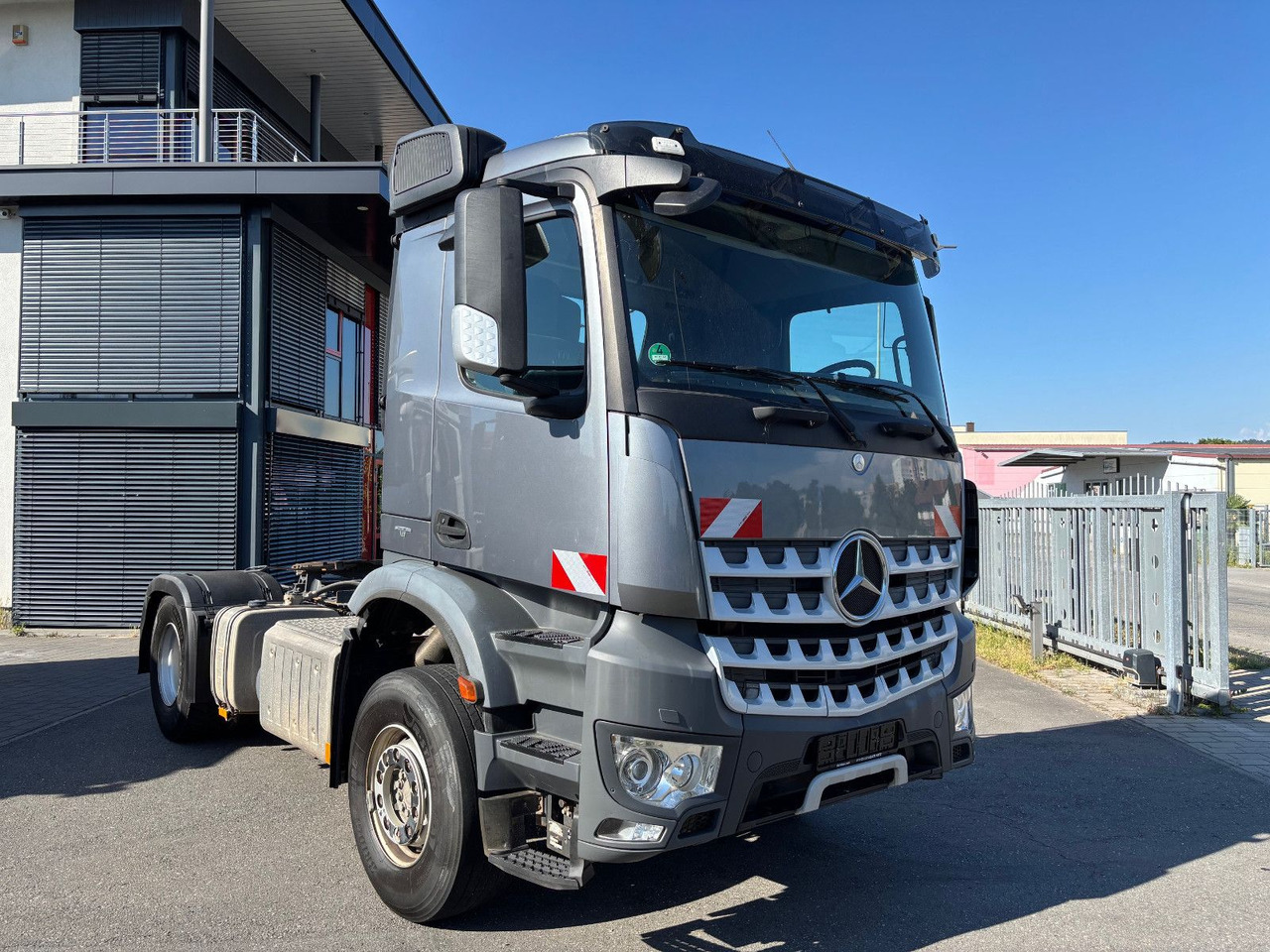 Mercedes-Benz Arocs 1842 Retarder/Kipphyd./Klima - יחידת טרקטור: תמונה 3 Mercedes-Benz Arocs 1842 Retarder/Kipphyd./Klima - יחידת טרקטור: תמונה 3