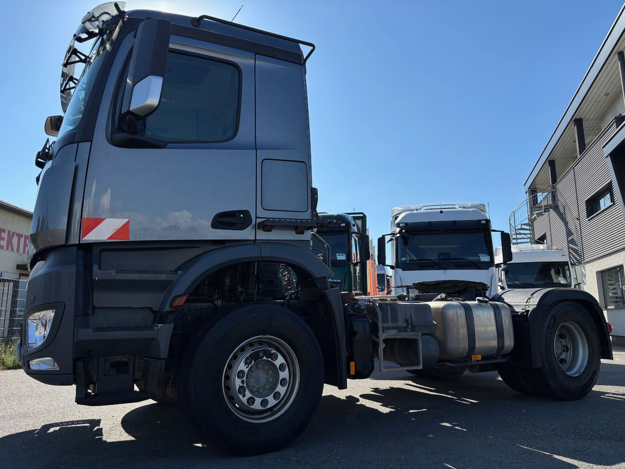 Mercedes-Benz Arocs 1842 Retarder/Kipphyd./Klima - יחידת טרקטור: תמונה 5 Mercedes-Benz Arocs 1842 Retarder/Kipphyd./Klima - יחידת טרקטור: תמונה 5