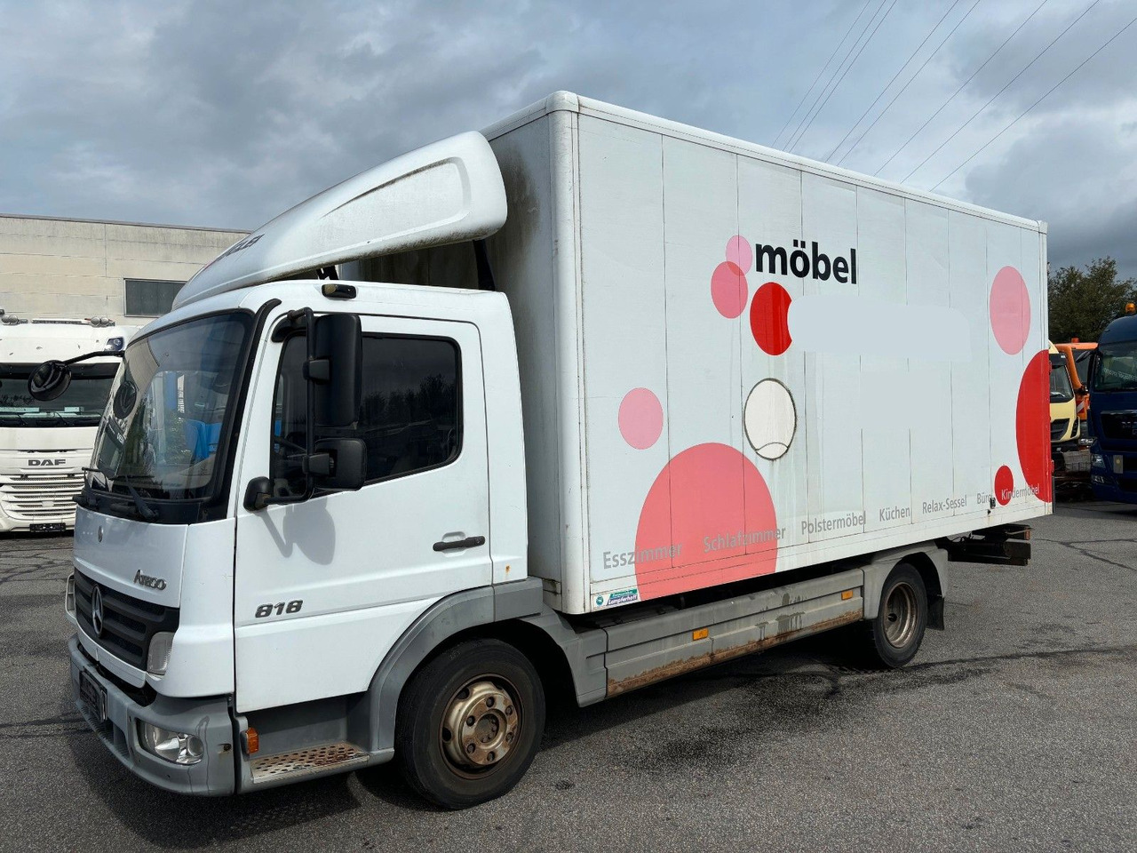 Mercedes-Benz Atego 818 Kurze Radstand Blattfederung - כלי רכב מסחרי עם תיבה: תמונה 5 Mercedes-Benz Atego 818 Kurze Radstand Blattfederung - כלי רכב מסחרי עם תיבה: תמונה 5