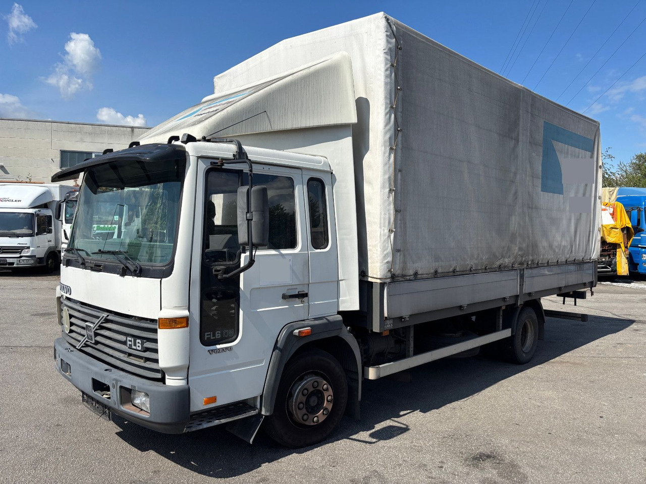 Volvo FL6 Klima/Luftfederung - כלי רכב מסחרי עם וילונות צד: תמונה 1 Volvo FL6 Klima/Luftfederung - כלי רכב מסחרי עם וילונות צד: תמונה 1