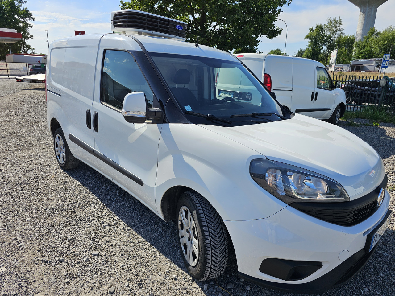 FIAT DOBLO CHLODNIA MROZNIA CARRIER KLIMA EURO6 - כלי רכב מסחרי לקירור: תמונה 4 FIAT DOBLO CHLODNIA MROZNIA CARRIER KLIMA EURO6 - כלי רכב מסחרי לקירור: תמונה 4
