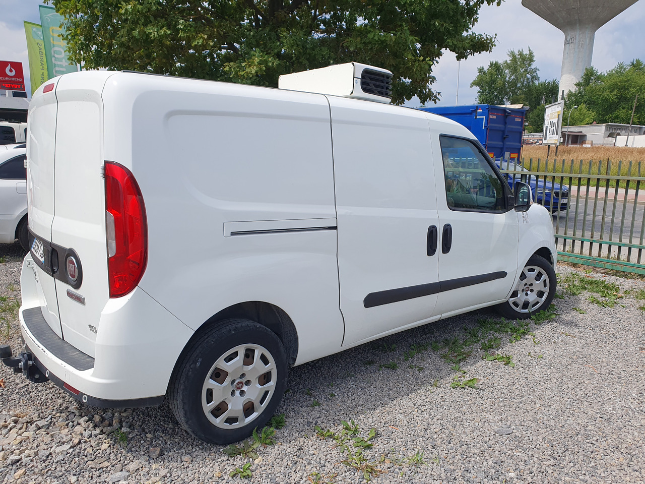 FIAT DOBLO LONG CHLODNIA carrier+230v KLIMA EURO6 - כלי רכב מסחרי לקירור: תמונה 3 FIAT DOBLO LONG CHLODNIA carrier+230v KLIMA EURO6 - כלי רכב מסחרי לקירור: תמונה 3