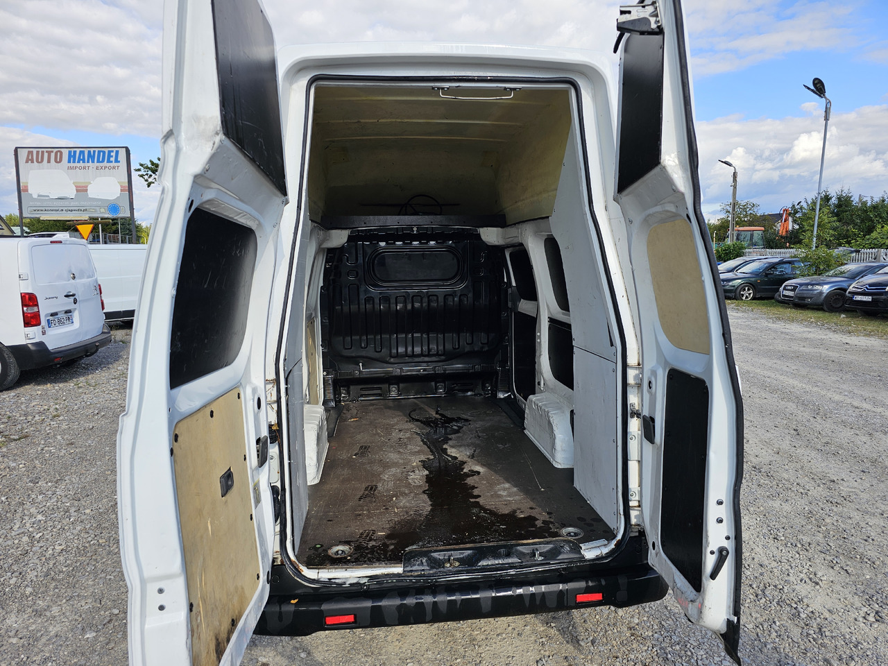 הַחכָּרָה NISSAN E-NV200  ELEKTRYCZNY 40 KV 250 km klima [ Copy ] [ Copy ] NISSAN E-NV200  ELEKTRYCZNY 40 KV 250 km klima [ Copy ] [ Copy ]: תמונה 12