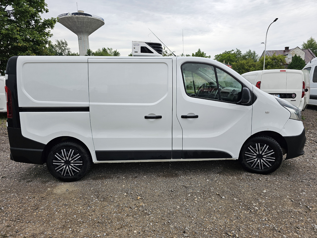 RENAULT TRAFIC CHLODNIA MROZNIA CARRIER+230V KLIMA EURO6 - כלי רכב מסחרי לקירור: תמונה 3 RENAULT TRAFIC CHLODNIA MROZNIA CARRIER+230V KLIMA EURO6 - כלי רכב מסחרי לקירור: תמונה 3