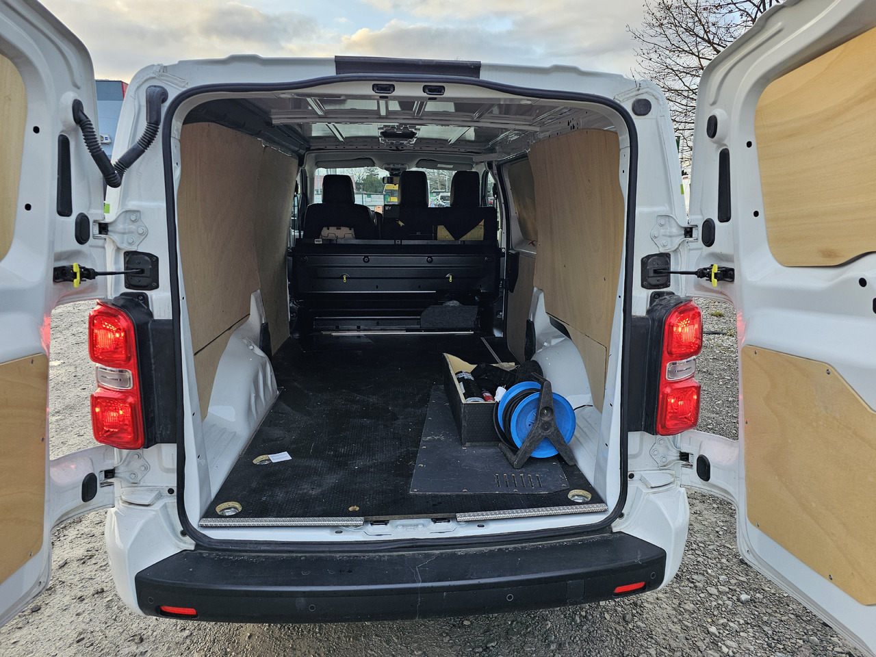 TOYOTA PROACE LONG ELECTRIC 75 KWH KLIMA NAVI KAMERA - כלי רכב מסחרי קטן, כלי רכב מסחרי חשמלי: תמונה 3 TOYOTA PROACE LONG ELECTRIC 75 KWH KLIMA NAVI KAMERA - כלי רכב מסחרי קטן, כלי רכב מסחרי חשמלי: תמונה 3