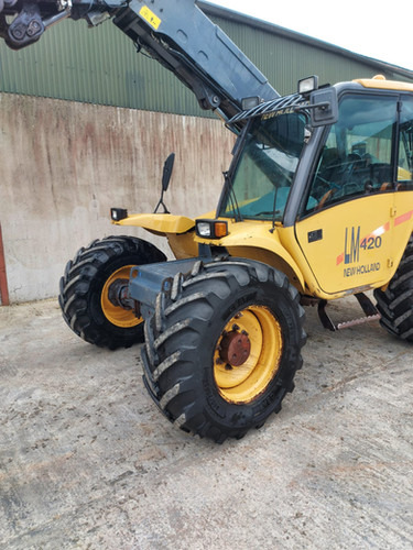 2000 New Holland LM420 - מפעיל טלסקופי: תמונה 2 2000 New Holland LM420 - מפעיל טלסקופי: תמונה 2