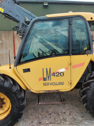 2000 New Holland LM420 - מפעיל טלסקופי: תמונה 3 2000 New Holland LM420 - מפעיל טלסקופי: תמונה 3