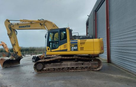 KOMATSU PC240LC-8 - מחפר סורק: תמונה 1 KOMATSU PC240LC-8 - מחפר סורק: תמונה 1