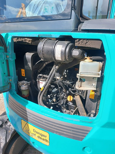 מחפר Kobelco SK 55SRX-6: תמונה 11
