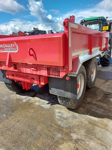 McCauley Dump Trailer - קרון נגרר עם מזהיר: תמונה 3 McCauley Dump Trailer - קרון נגרר עם מזהיר: תמונה 3