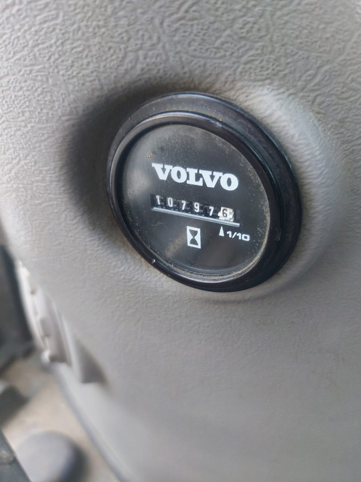 Volvo EC 140 DL - מחפר סורק: תמונה 4 Volvo EC 140 DL - מחפר סורק: תמונה 4