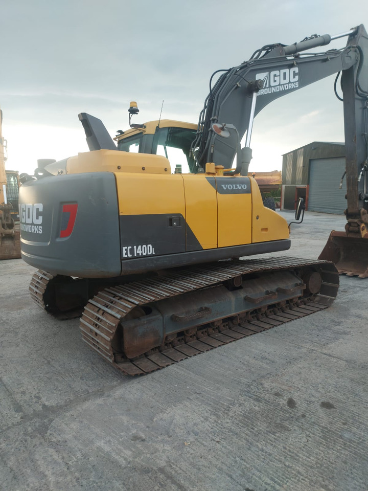 Volvo EC 140 DL - מחפר סורק: תמונה 1 Volvo EC 140 DL - מחפר סורק: תמונה 1