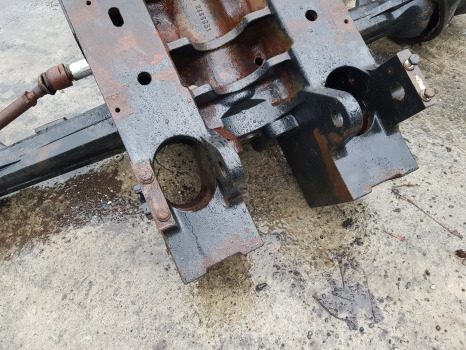 Case 5120, 5240 Front Axle Support, Bolster 1533372c2, 1533372c1, 1533372c3 - מתלה: תמונה 4 Case 5120, 5240 Front Axle Support, Bolster 1533372c2, 1533372c1, 1533372c3 - מתלה: תמונה 4