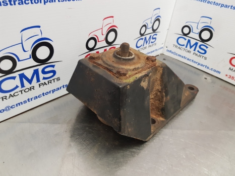 Case 5140, 5120, 5130, 5150, 5220, 5250, Cab Support Mounts 1531800c1 - מתלה תא: תמונה 3 Case 5140, 5120, 5130, 5150, 5220, 5250, Cab Support Mounts 1531800c1 - מתלה תא: תמונה 3