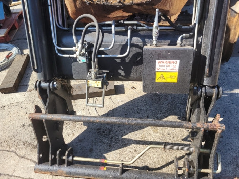 Case Mxm120, Mxm140, Mxm130 New Holland Tm120, Tm140, Tm150 Rossmore Loader - מעמיס קדמי לטרקטור: תמונה 2 Case Mxm120, Mxm140, Mxm130 New Holland Tm120, Tm140, Tm150 Rossmore Loader - מעמיס קדמי לטרקטור: תמונה 2