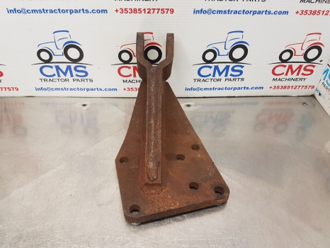 Case Mxm190, T7, T7000, Stabiliser Bracket Lhs 47127307, 84517768 - מתלה: תמונה 1 Case Mxm190, T7, T7000, Stabiliser Bracket Lhs 47127307, 84517768 - מתלה: תמונה 1