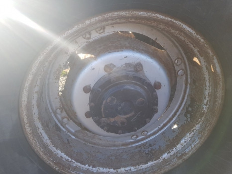 Case New Holland Tm, Mxm, 60, M, Mxu Series Mxu100 Front Wheel Rim R28 - חבילת גלגלים וצמיגים עבור מכונה חקלאית: תמונה 4 Case New Holland Tm, Mxm, 60, M, Mxu Series Mxu100 Front Wheel Rim R28 - חבילת גלגלים וצמיגים עבור מכונה חקלאית: תמונה 4