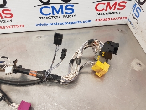 Claas Arion 640, 950, 900, 880, Axion 500,600 Wiring Loom 0026075263, 0026075261 - כבלים/ רתמת חוט עבור טרקטור חקלאי: תמונה 2 Claas Arion 640, 950, 900, 880, Axion 500,600 Wiring Loom 0026075263, 0026075261 - כבלים/ רתמת חוט עבור טרקטור חקלאי: תמונה 2
