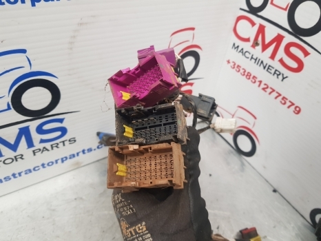 Claas Arion 640 Cab Dashboard Wiring Loom 0026081260, 0026081261, 26081260 - כבלים/ רתמת חוט עבור טרקטור חקלאי: תמונה 4 Claas Arion 640 Cab Dashboard Wiring Loom 0026081260, 0026081261, 26081260 - כבלים/ רתמת חוט עבור טרקטור חקלאי: תמונה 4