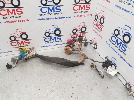 Claas Arion 640 Cab Dashboard Wiring Loom 0026081260, 0026081261, 26081260 - כבלים/ רתמת חוט עבור טרקטור חקלאי: תמונה 1 Claas Arion 640 Cab Dashboard Wiring Loom 0026081260, 0026081261, 26081260 - כבלים/ רתמת חוט עבור טרקטור חקלאי: תמונה 1