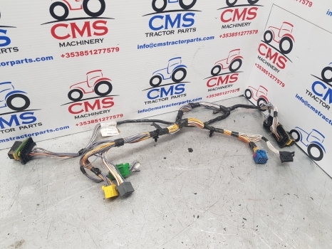 Claas Arion 640 Cab Wiring Loom 0022371370, 0022371372, 22371370, 22371372 - כבלים/ רתמת חוט עבור טרקטור חקלאי: תמונה 1 Claas Arion 640 Cab Wiring Loom 0022371370, 0022371372, 22371370, 22371372 - כבלים/ רתמת חוט עבור טרקטור חקלאי: תמונה 1
