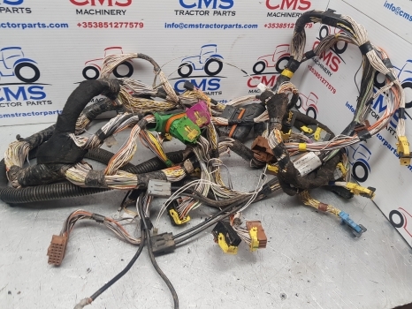 Claas Arion, Axion 640 Cab Wiring Loom Main 0022469930, 0026075290, - כבלים/ רתמת חוט עבור טרקטור חקלאי: תמונה 1 Claas Arion, Axion 640 Cab Wiring Loom Main 0022469930, 0026075290, - כבלים/ רתמת חוט עבור טרקטור חקלאי: תמונה 1
