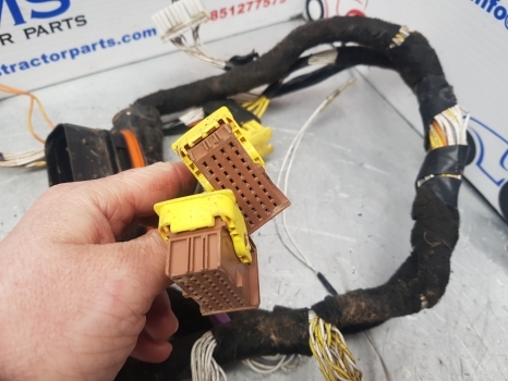 Claas Arion, Axion 640 Cab Wiring Loom Main 0022469930, 0026075290, - כבלים/ רתמת חוט עבור טרקטור חקלאי: תמונה 4 Claas Arion, Axion 640 Cab Wiring Loom Main 0022469930, 0026075290, - כבלים/ רתמת חוט עבור טרקטור חקלאי: תמונה 4