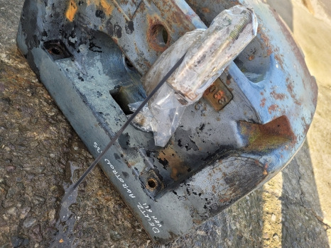 Deutz Agrotron Series 135 Front Weight Carrier 1000 Kg 04425559, 0.012.9556.3, - משקל נגד: תמונה 4 Deutz Agrotron Series 135 Front Weight Carrier 1000 Kg 04425559, 0.012.9556.3, - משקל נגד: תמונה 4
