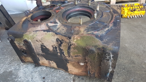 סרן אחורי עבור טרקטור חקלאי Deutz Dx 3.90 Rear Axle Backend Housing 04378829: תמונה 9