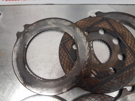 Fendt 818, 800 Series Brake Disc Kit 716150150500, 835100321071 - דיסק בלמים: תמונה 5 Fendt 818, 800 Series Brake Disc Kit 716150150500, 835100321071 - דיסק בלמים: תמונה 5