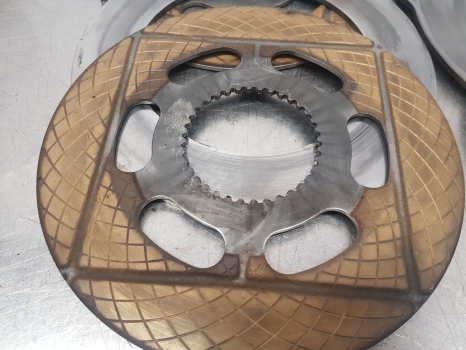 Fendt 818 Brake Disc Kit 835100321071, 716150150500 - דיסק בלמים עבור מכונה חקלאית: תמונה 3 Fendt 818 Brake Disc Kit 835100321071, 716150150500 - דיסק בלמים עבור מכונה חקלאית: תמונה 3