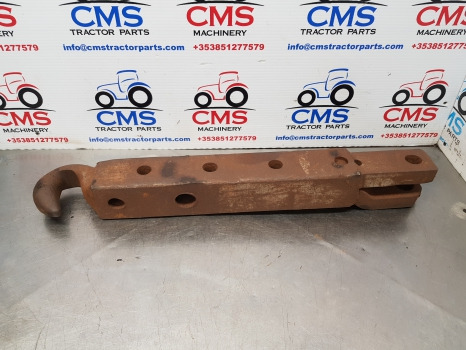 Fendt Vario, 400, 500, 700, 800, Draw Bar Hook F199500160130 - מסגרת/ שלדה: תמונה 1 Fendt Vario, 400, 500, 700, 800, Draw Bar Hook F199500160130 - מסגרת/ שלדה: תמונה 1