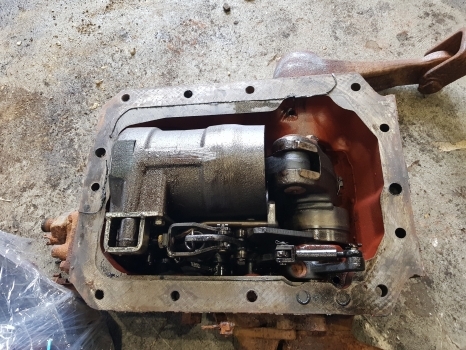 Fiat 70-90, 80-90 Hydraulic Lift Cover Assy 5117164, 5125938, 5123957, 5123959 - חלקי הידרוליקה עבור טרקטור חקלאי: תמונה 2 Fiat 70-90, 80-90 Hydraulic Lift Cover Assy 5117164, 5125938, 5123957, 5123959 - חלקי הידרוליקה עבור טרקטור חקלאי: תמונה 2