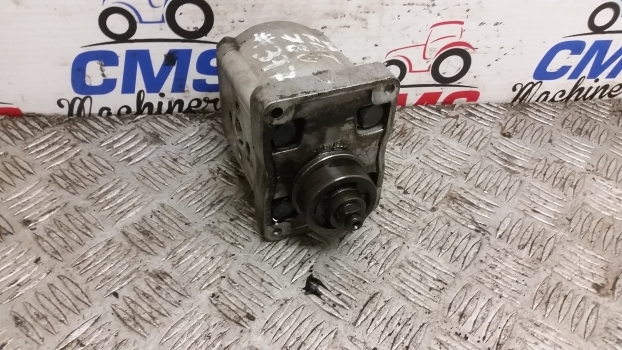 Fiat 780 Hydraulic Pump. Please Check By Photos. - משאבה הידרולית עבור טרקטור חקלאי: תמונה 2 Fiat 780 Hydraulic Pump. Please Check By Photos. - משאבה הידרולית עבור טרקטור חקלאי: תמונה 2