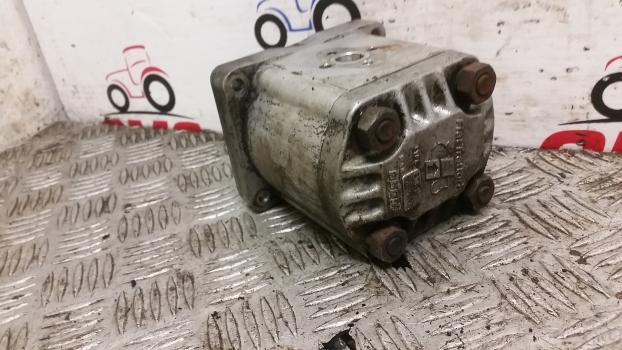 Fiat 780 Hydraulic Pump. Please Check By Photos. - משאבה הידרולית עבור טרקטור חקלאי: תמונה 4 Fiat 780 Hydraulic Pump. Please Check By Photos. - משאבה הידרולית עבור טרקטור חקלאי: תמונה 4