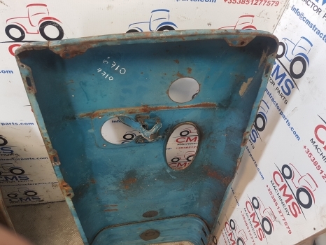 Ford 10 Series 7710, 6710 Bonnet Hood Panel 5 Holes, E1nn16a724aa, D8nn16a724ba - מכסה מנוע עבור טרקטור חקלאי: תמונה 3 Ford 10 Series 7710, 6710 Bonnet Hood Panel 5 Holes, E1nn16a724aa, D8nn16a724ba - מכסה מנוע עבור טרקטור חקלאי: תמונה 3