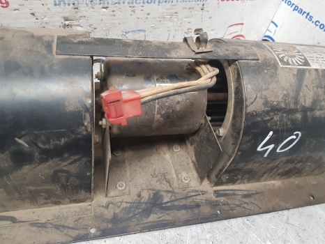 Ford 10, Tw, 600 Series Cab Fan Blow Motor Parts D5nn18456a, E0nn18456ba - מנוע מפוח עבור טרקטור חקלאי: תמונה 3 Ford 10, Tw, 600 Series Cab Fan Blow Motor Parts D5nn18456a, E0nn18456ba - מנוע מפוח עבור טרקטור חקלאי: תמונה 3