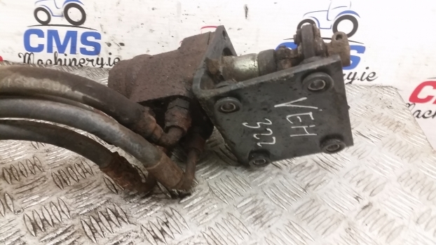 Ford 30, 10 S 4630 Danfoss Steering Motor Valve 83986295, E9223a244ba, 150n1260 - היגוי עבור טרקטור חקלאי: תמונה 3 Ford 30, 10 S 4630 Danfoss Steering Motor Valve 83986295, E9223a244ba, 150n1260 - היגוי עבור טרקטור חקלאי: תמונה 3