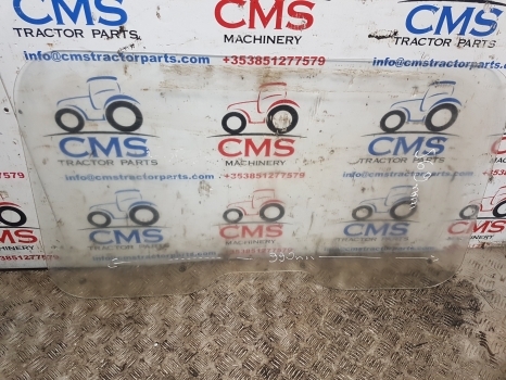 Ford 3000, 2000, 2600, 3600 Cab Front Glass 81822764 - חלון וחלקים עבור טרקטור חקלאי: תמונה 2 Ford 3000, 2000, 2600, 3600 Cab Front Glass 81822764 - חלון וחלקים עבור טרקטור חקלאי: תמונה 2