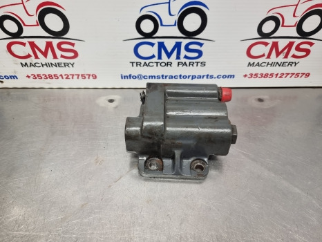 Ford 40 Series, 7840, 8240, 8340, Ts, Hydraulic Valve F2nnr947aa, 81878459 - שסתום הידרולי עבור מכונה חקלאית: תמונה 1 Ford 40 Series, 7840, 8240, 8340, Ts, Hydraulic Valve F2nnr947aa, 81878459 - שסתום הידרולי עבור מכונה חקלאית: תמונה 1