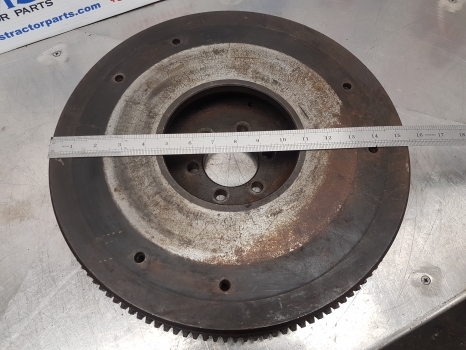 גלגל תנופה עבור טרקטור חקלאי Ford 4100, 4200, 4410, 4500 Engine Flywheel E0nn6375fa, C7nn6375k, 86529653: תמונה 6