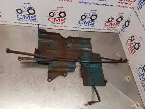 Ford 4600, 3600, 2600, 7600 Engine Bonnet Support E4nn16b814ba, 83953493 - מכסה מנוע עבור טרקטור חקלאי: תמונה 2 Ford 4600, 3600, 2600, 7600 Engine Bonnet Support E4nn16b814ba, 83953493 - מכסה מנוע עבור טרקטור חקלאי: תמונה 2
