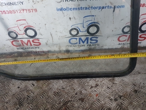 Ford 4600, Tw, 600, 700 Series Q Cab Door Glass Upper Rh&lh With Seal 83914255 - חלון וחלקים עבור טרקטור חקלאי: תמונה 3 Ford 4600, Tw, 600, 700 Series Q Cab Door Glass Upper Rh&lh With Seal 83914255 - חלון וחלקים עבור טרקטור חקלאי: תמונה 3