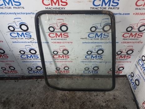 Ford 4600, Tw, 600, 700 Series Q Cab Door Glass Upper Rh&lh With Seal 83914255 - חלון וחלקים עבור טרקטור חקלאי: תמונה 1 Ford 4600, Tw, 600, 700 Series Q Cab Door Glass Upper Rh&lh With Seal 83914255 - חלון וחלקים עבור טרקטור חקלאי: תמונה 1