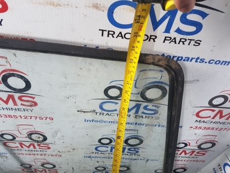 Ford 4600, Tw, 600, 700 Series Q Cab Door Glass Upper Rh&lh With Seal 83914255 - חלון וחלקים עבור טרקטור חקלאי: תמונה 4 Ford 4600, Tw, 600, 700 Series Q Cab Door Glass Upper Rh&lh With Seal 83914255 - חלון וחלקים עבור טרקטור חקלאי: תמונה 4