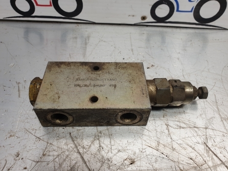 Ford 555 Hydraulic Check Valve 81873170 , Sauer-sundstrand Rpl06/c5-unf 495 - שסתום הידרולי עבור טרקטור חקלאי: תמונה 1 Ford 555 Hydraulic Check Valve 81873170 , Sauer-sundstrand Rpl06/c5-unf 495 - שסתום הידרולי עבור טרקטור חקלאי: תמונה 1