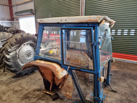 Ford 5600, 6600, 7600, 5000, 6000 Complete Fritzmeier Cab, Frame, Mark 2 Sold - תא: תמונה 2 Ford 5600, 6600, 7600, 5000, 6000 Complete Fritzmeier Cab, Frame, Mark 2 Sold - תא: תמונה 2